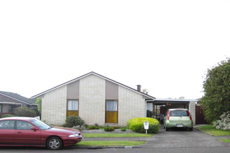 Photo of property in 37 Branch Road, Highlands Park, New Plymouth, 4312