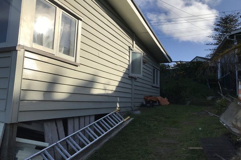 Photo of property in 26 Nigel Road, Browns Bay, Auckland, 0630