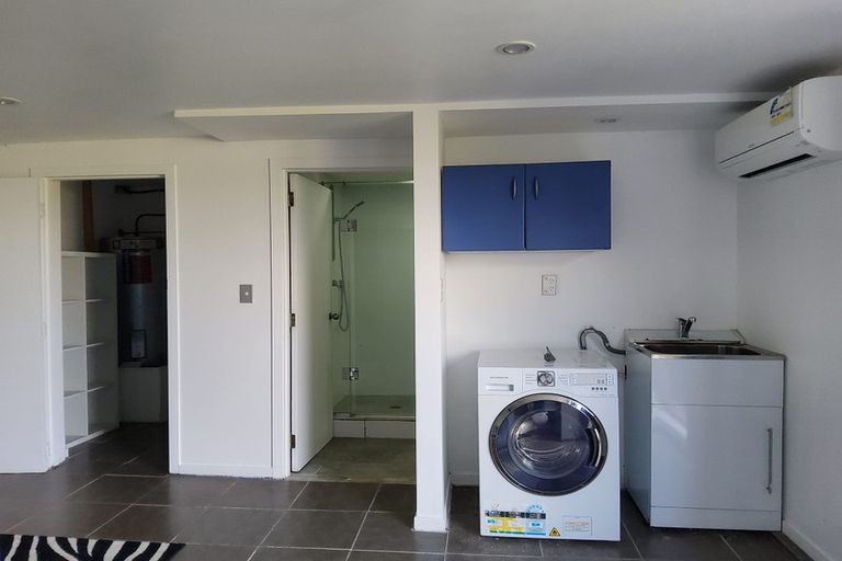 Photo of property in 103 Exmouth Road, Northcote, Auckland, 0627