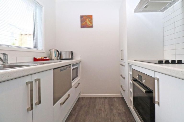 Photo of property in 4/5 Jones Crescent, Melville, Hamilton, 3206