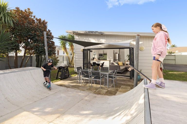 Photo of property in 23b Doncaster Drive, Papamoa Beach, Papamoa, 3118