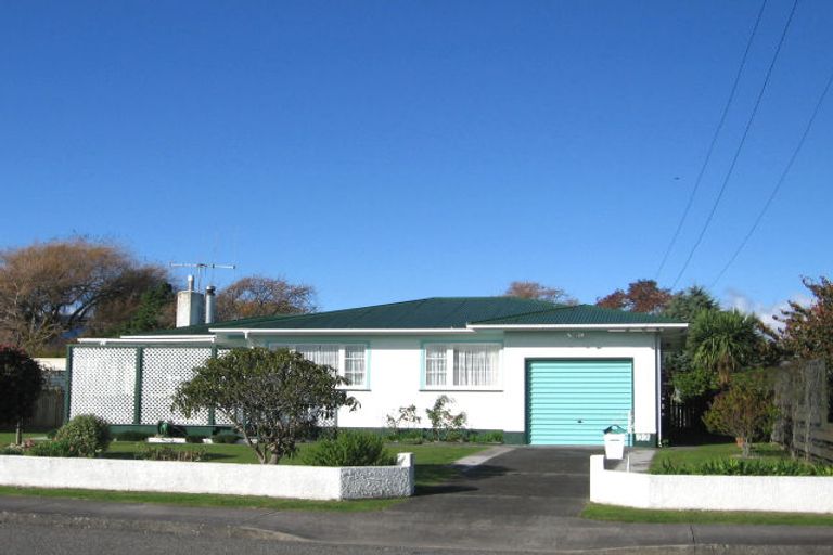 Photo of property in 22 Atmore Avenue, Otaki, 5512