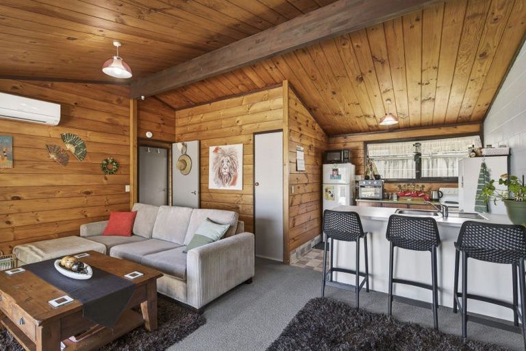 Photo of property in 14a Ambury Place, Merrilands, New Plymouth, 4312