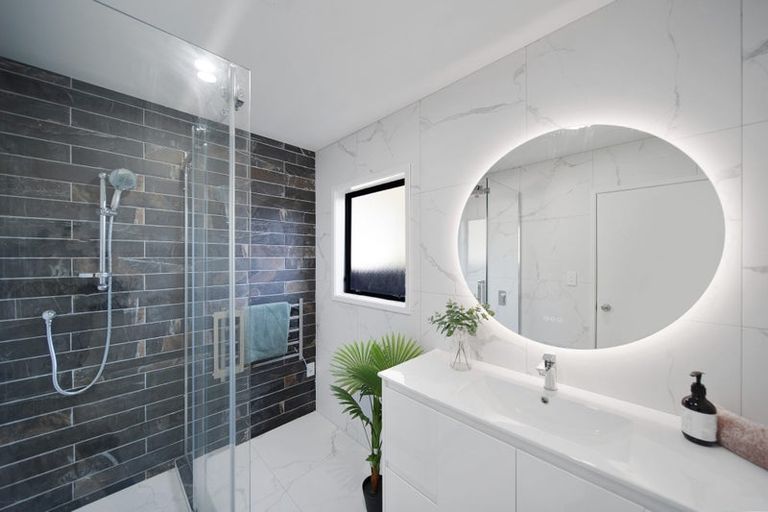 Photo of property in 2/230 Finlayson Avenue, Clendon Park, Auckland, 2103