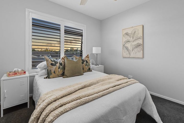 Photo of property in 4 Livingstone Street, Milford, Auckland, 0620