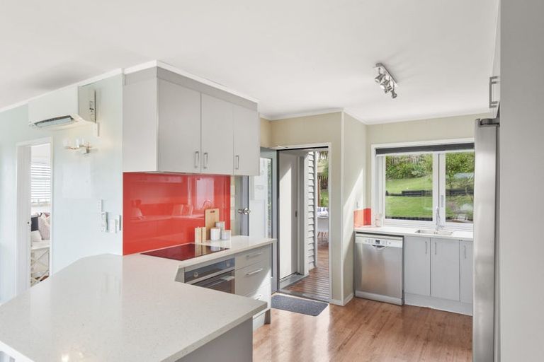 Photo of property in 9 Everard Avenue, Army Bay, Whangaparaoa, 0930