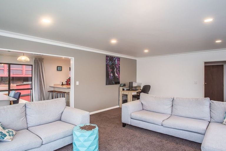 Photo of property in 21 Huia Street, Waikanae, 5036