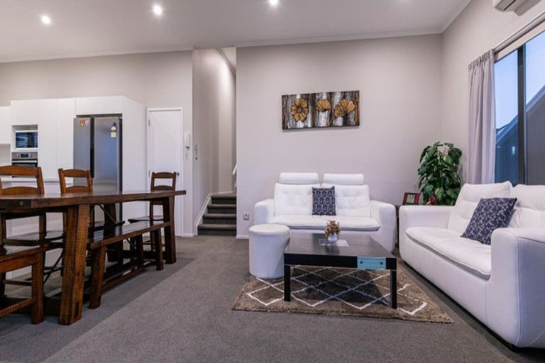 Photo of property in 41 Maka Terrace, Orewa, 0931