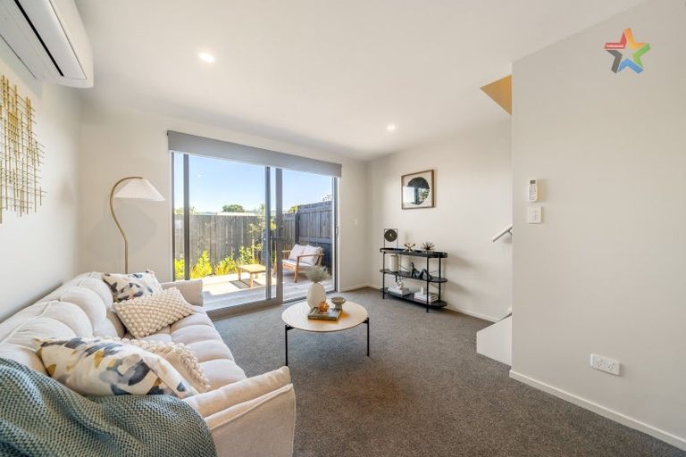 Photo of property in 14/15 Awamutu Grove, Waiwhetu, Lower Hutt, 5010