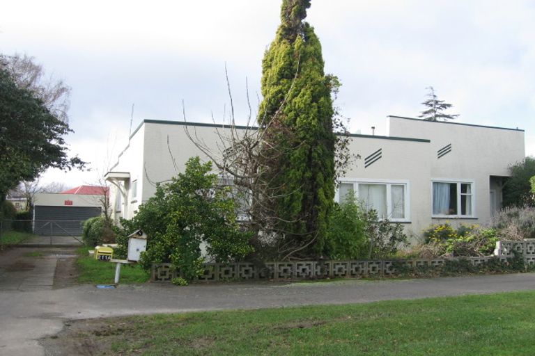 Photo of property in 211 Ruahine Street, Roslyn, Palmerston North, 4414