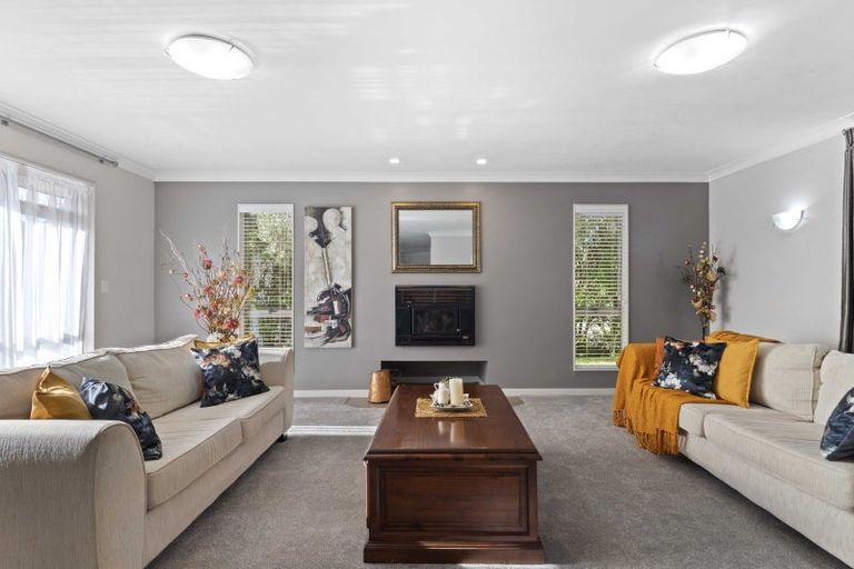 Photo of property in 21 Old Barn Road, Opaheke, Papakura, 2584