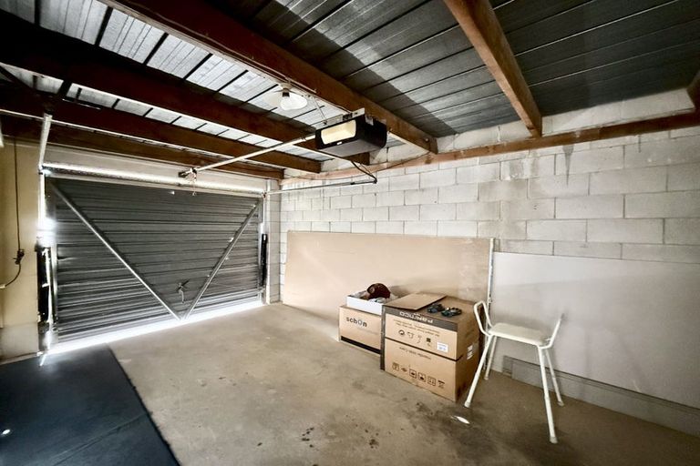Photo of property in 2/7 Tromie Place, Highland Park, Auckland, 2010