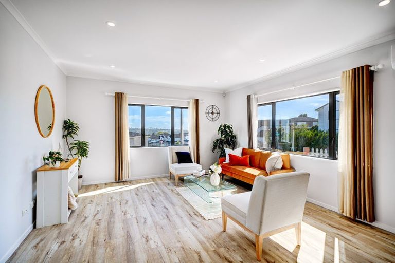 Photo of property in 31 Shibata Rise, Ranui, Auckland, 0612