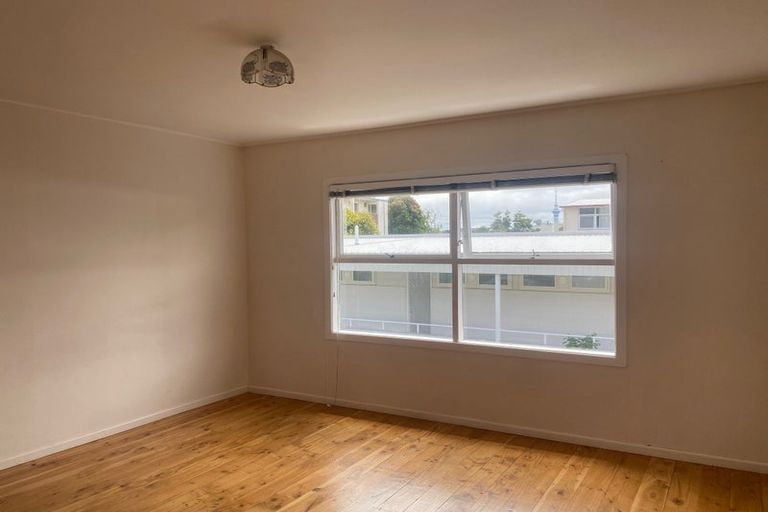 Photo of property in 9 Esplanade Road, Mount Eden, Auckland, 1024