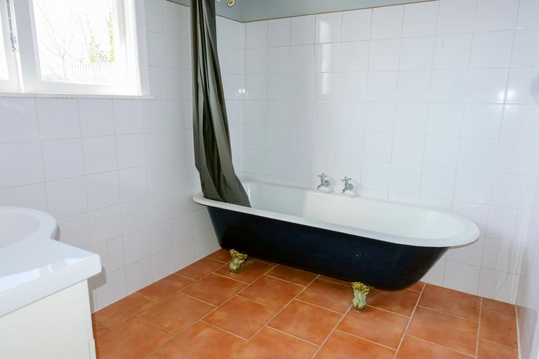 Photo of property in 35 Mersey Street, South Hill, Oamaru, 9400