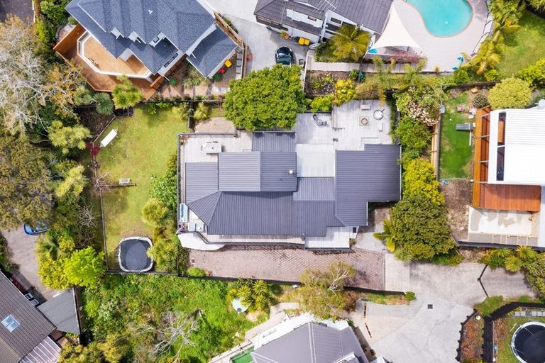 Photo of property in 1/283 East Coast Road, Mairangi Bay, Auckland, 0630