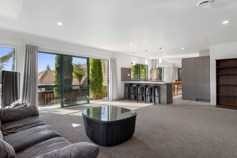 Photo of property in 19 Highgrove Place, Bethlehem, Tauranga, 3110