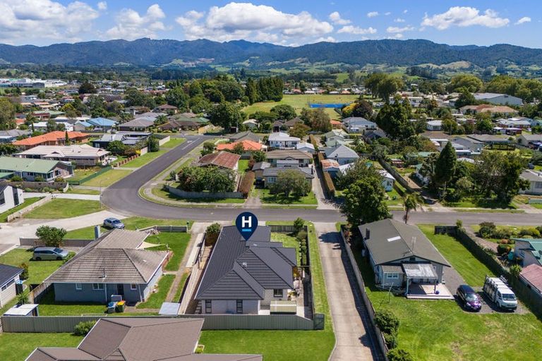 Photo of property in 22 Clive Road, Katikati, 3129