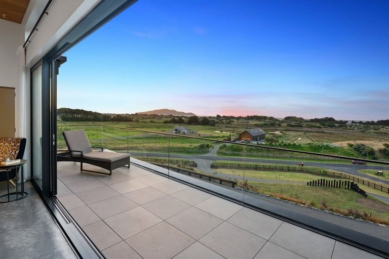 Photo of property in 80 Harakeke Road, Te Horo, Otaki, 5581