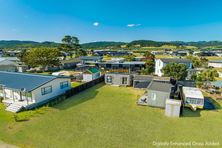 Photo of property in 142 The Fairway, Matarangi, Whitianga, 3592