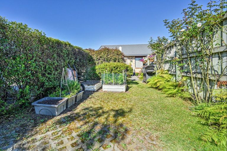 Photo of property in Parkvale Estate, 1232/8 Howard Street, Parkvale, Hastings, 4122