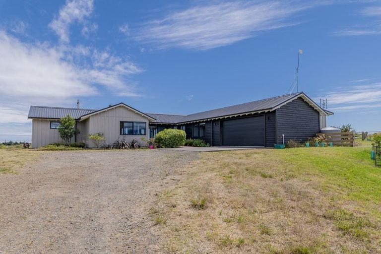 Photo of property in 161 Harakeke Road, Te Horo, Otaki, 5581