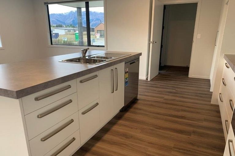 Photo of property in 1 Teal Place, Lake Hawea, Wanaka, 9382