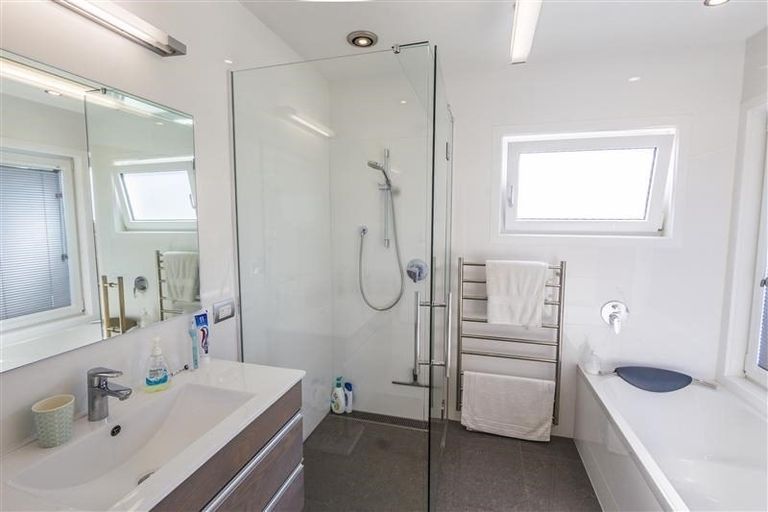 Photo of property in 11 Fillis Street, New Plymouth, 4310