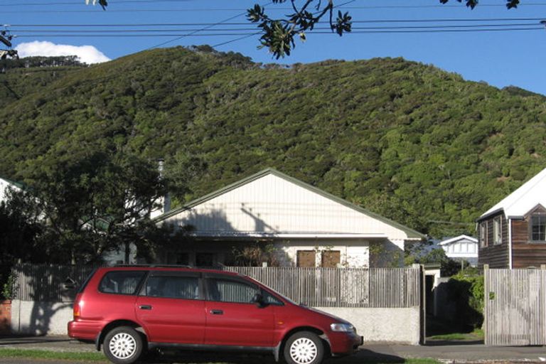 Photo of property in 39 Tuatoru Street, Eastbourne, Lower Hutt, 5013