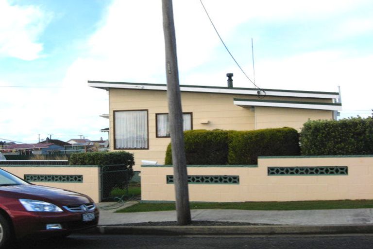 Photo of property in 20 Onslow Street, Bluff, 9814