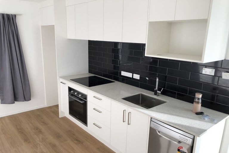 Photo of property in 39 Hindmarsh Street, Johnsonville, Wellington, 6037