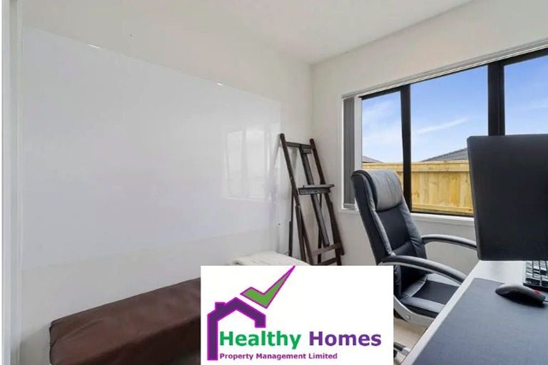 Photo of property in 10 Verdot Close, Kumeu, 0810