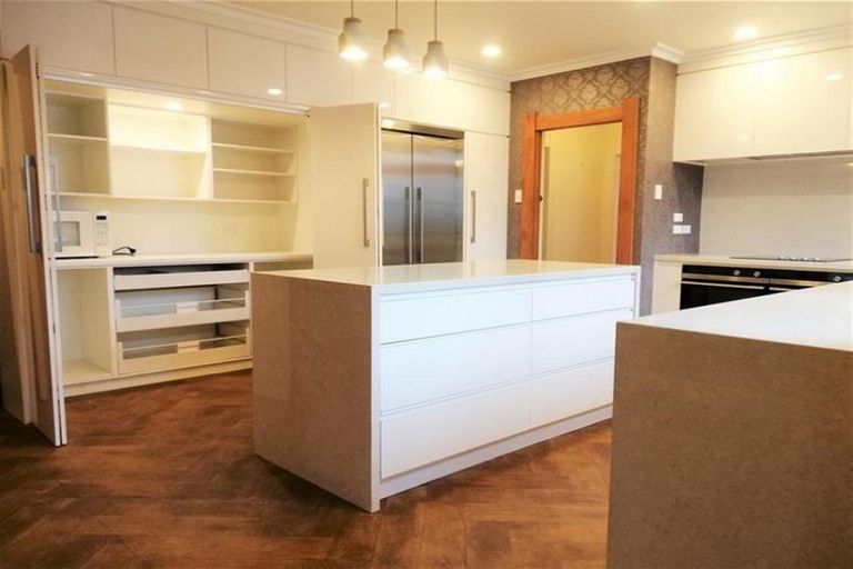 Photo of property in 35 Victoria Street, Hawera, 4610