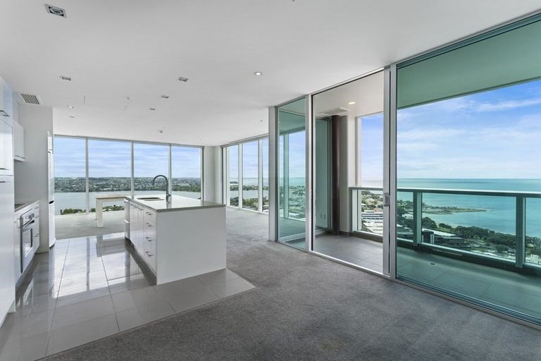 Photo of property in Sentinel Apartments, 2201/3 Northcroft Street, Takapuna, Auckland, 0622