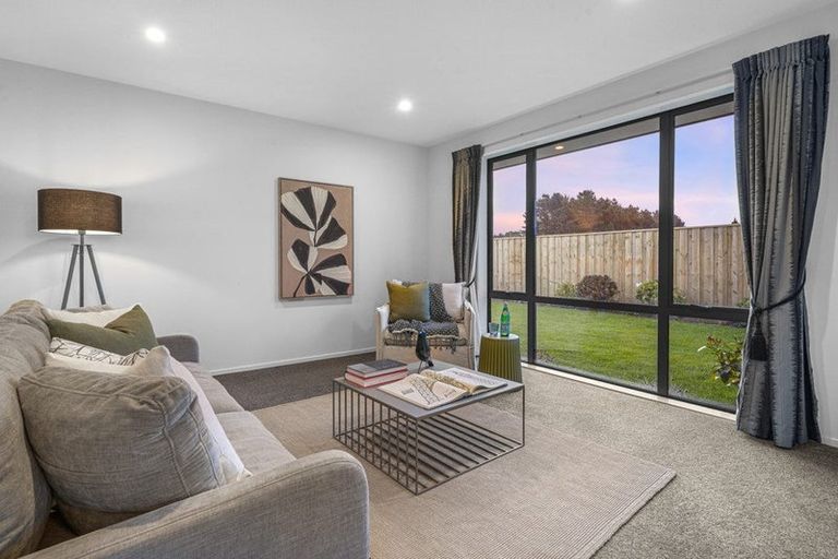 Photo of property in 7 Peso Place, Prebbleton, 7604