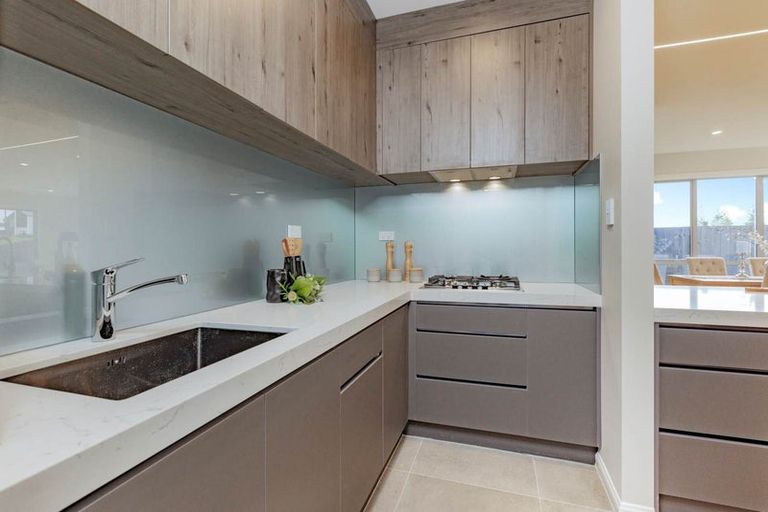 Photo of property in 29 Emerald Avenue, Rosehill, Papakura, 2113