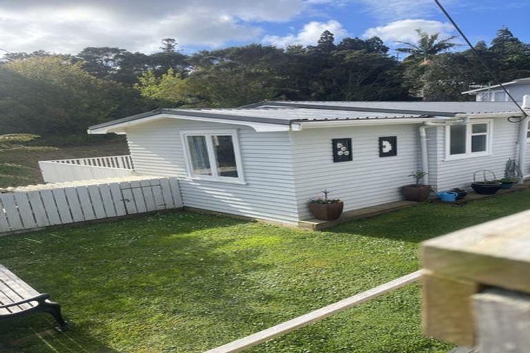 Photo of property in 7 Norman Road, Titirangi, Auckland, 0604
