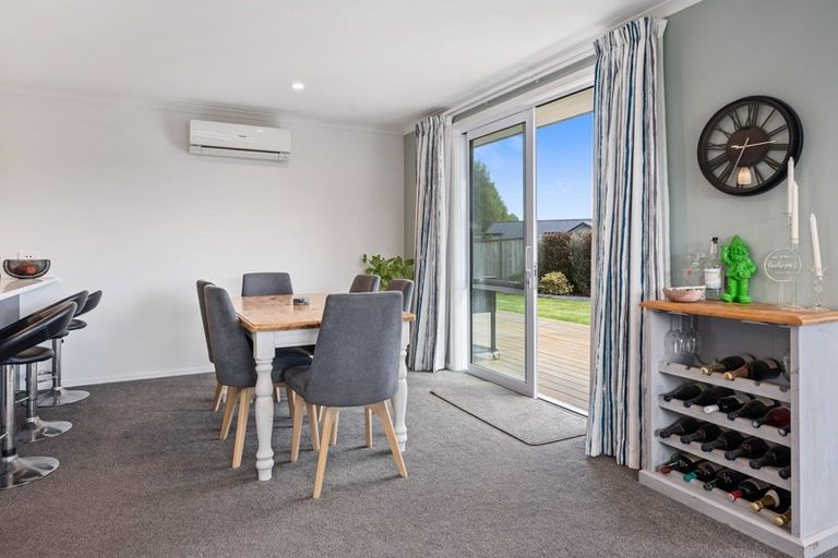 Photo of property in 12 Karaka Place, Kinloch, Taupo, 3377