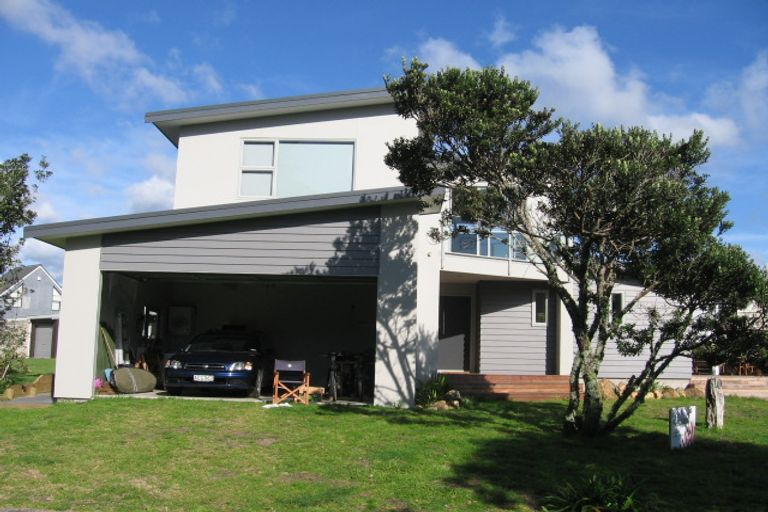 Photo of property in 10 Courtney Place, Pauanui, Hikuai, 3579