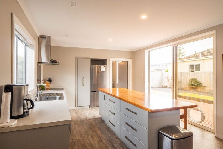 Photo of property in 5 Hargest Crescent, Saint Kilda, Dunedin, 9012