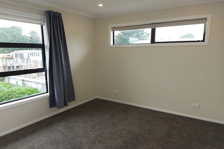 Photo of property in 18c Royal Street, Upper Hutt Central, Upper Hutt, 5018