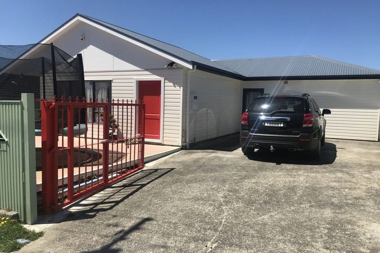Photo of property in 1 Waiho Terrace, Elsdon, Porirua, 5022