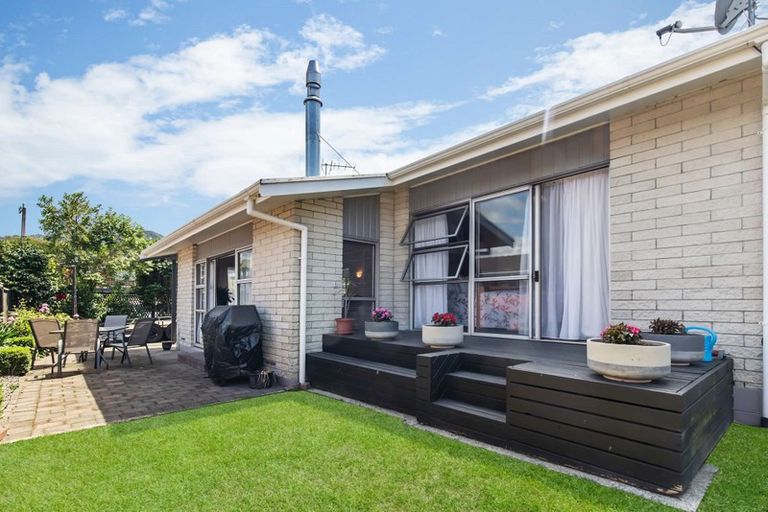 Photo of property in 20 Tawavale Street, Pukehangi, Rotorua, 3015