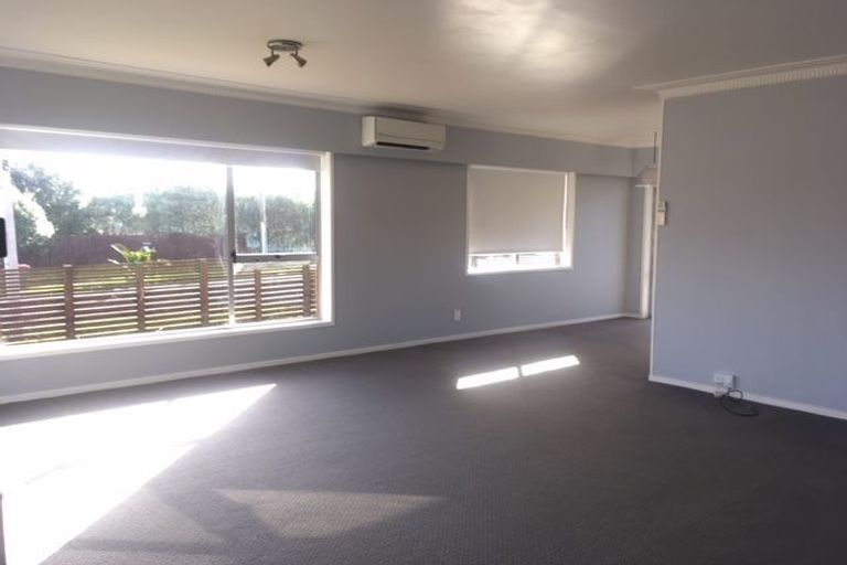 Photo of property in 2/57 Mcintyre Road, Mangere Bridge, Auckland, 2022
