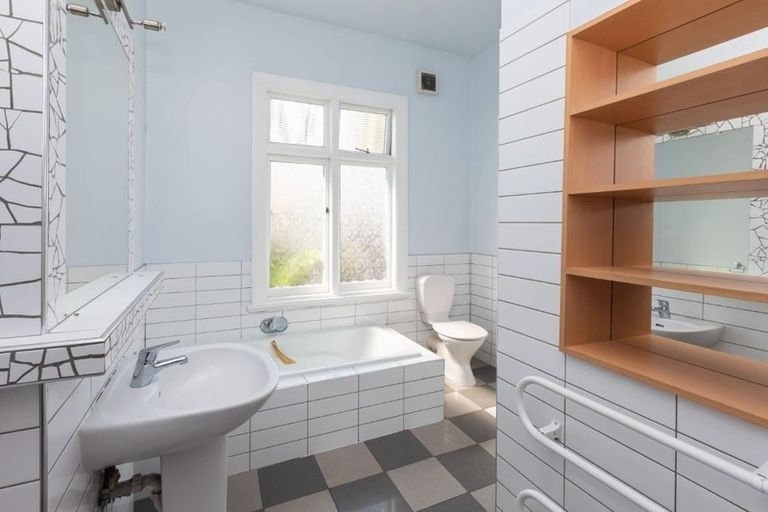 Photo of property in 19 Newcastle Street, Phillipstown, Christchurch, 8011