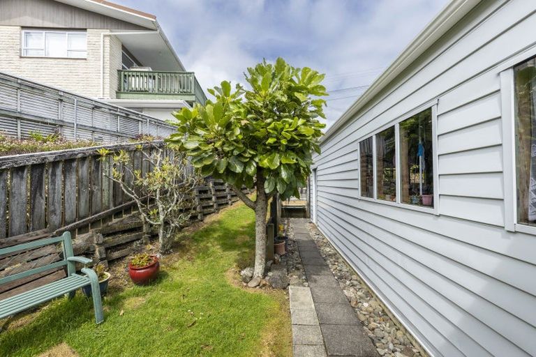 Photo of property in 79 Queens Road, Glen Avon, New Plymouth, 4312