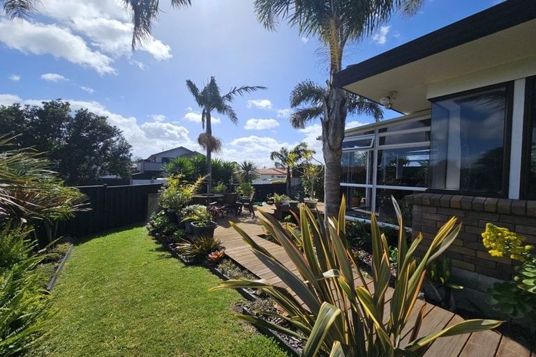 Photo of property in 96a Dickson Road, Papamoa Beach, Papamoa, 3118