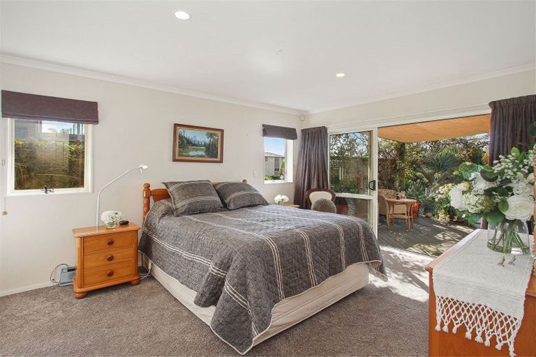 Photo of property in 46 Torkar Road, Clarks Beach, 2122