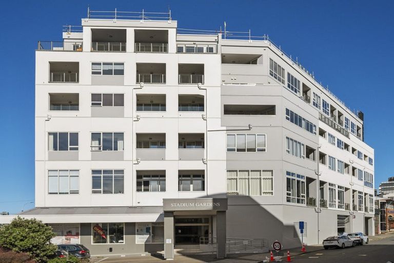 Photo of property in Stadium Garden Flats, 502/107 Thorndon Quay, Pipitea, Wellington, 6011