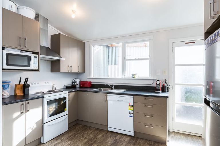 Photo of property in 654 Castle Street, North Dunedin, Dunedin, 9016